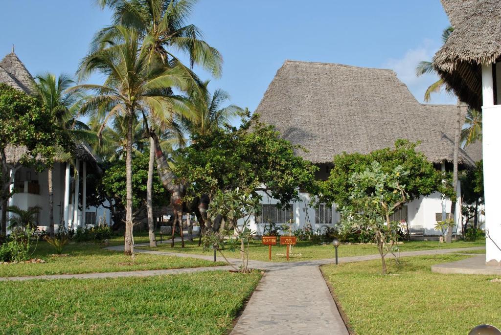 Kola Beach Resort Mambrui Exterior foto