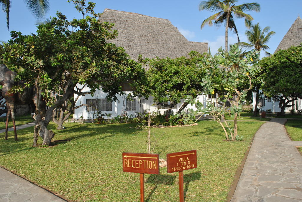 Kola Beach Resort Mambrui Quarto foto